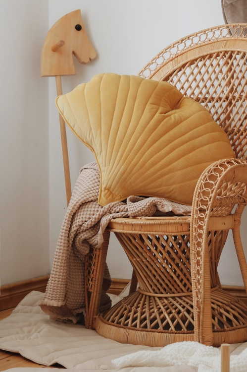 honey-velvet-leaf-pillow-moimili-handmade (7).jpg