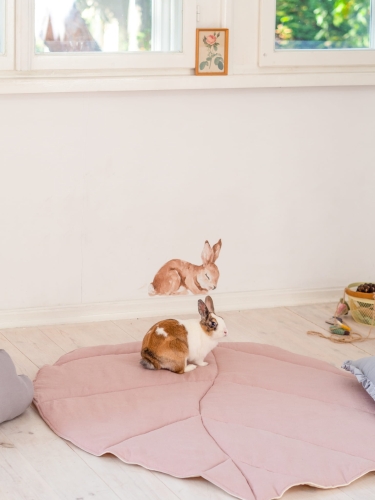 powder-pink-linen-leaf-playmat-babyplaymat (2).jpg