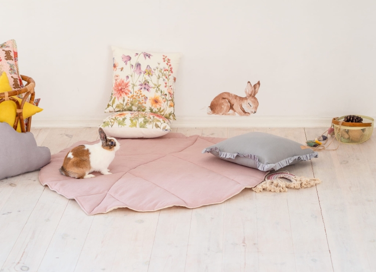 powder-pink-linen-leaf-playmat-babyplaymat (2).jpeg