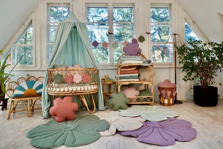 Bloompillows_81d6b961-51dd-4b75-b206-e5535e033e0a_460x.webp