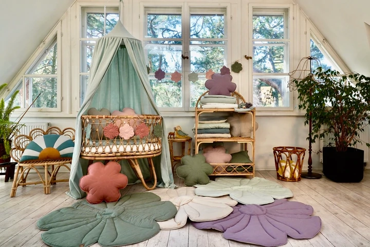 Bloomhouse_255ac38a-de3c-49a2-9b18-13aa01aa658c_720x.webp