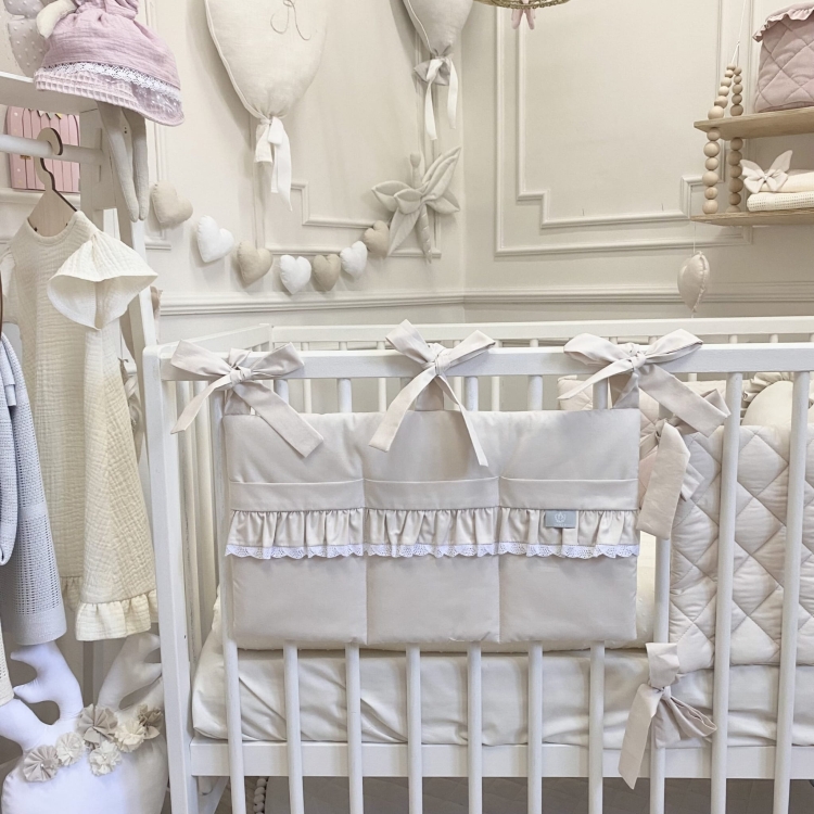 organizer na łóżeczko beżowy