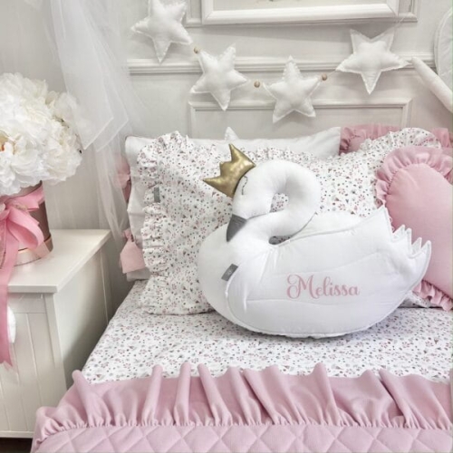Personalizowana poduszka łabędź z koronką i napisem, prezent na baby shower