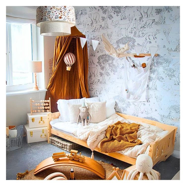 lampa rattanowa boho w rude kwiaty