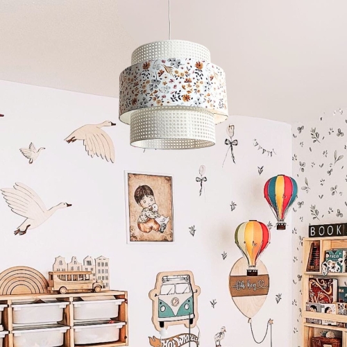 lampa rattanowa boho w kwiaty