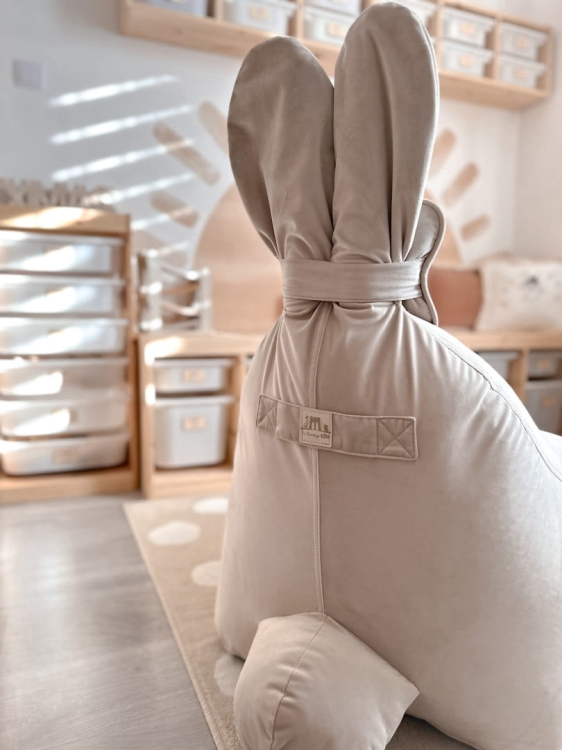 Uszata-pufa-siedzisko-z-oparciem-Funny-Bunny-VELVET-Bezowa_[536]_1200.jpg