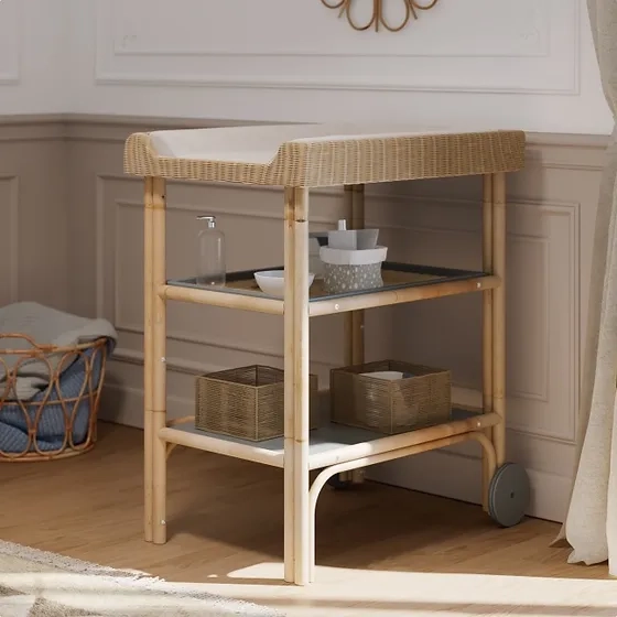 Przewijak wolnostojący rattanowy Silex Oceania, niebieski, mobilny, naturalny rattan, premium.