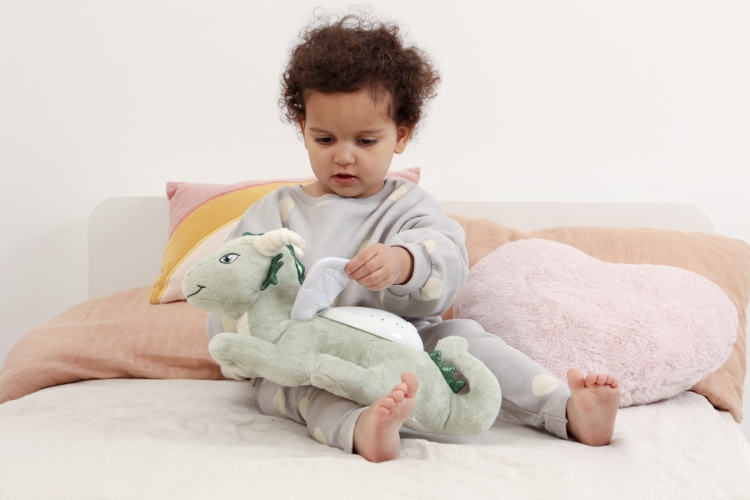 cloud-b-twilight-buddies-dragon-lampka-nocna-z-projekcja-swietlna-smok_25502_4.jpg