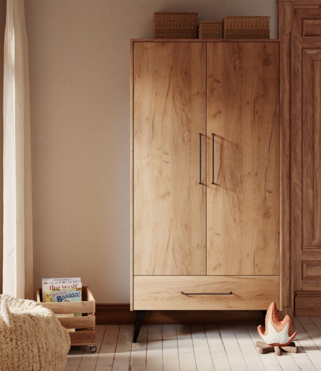 szafa drewniana w stylu loft retro na czarnych nóżkach